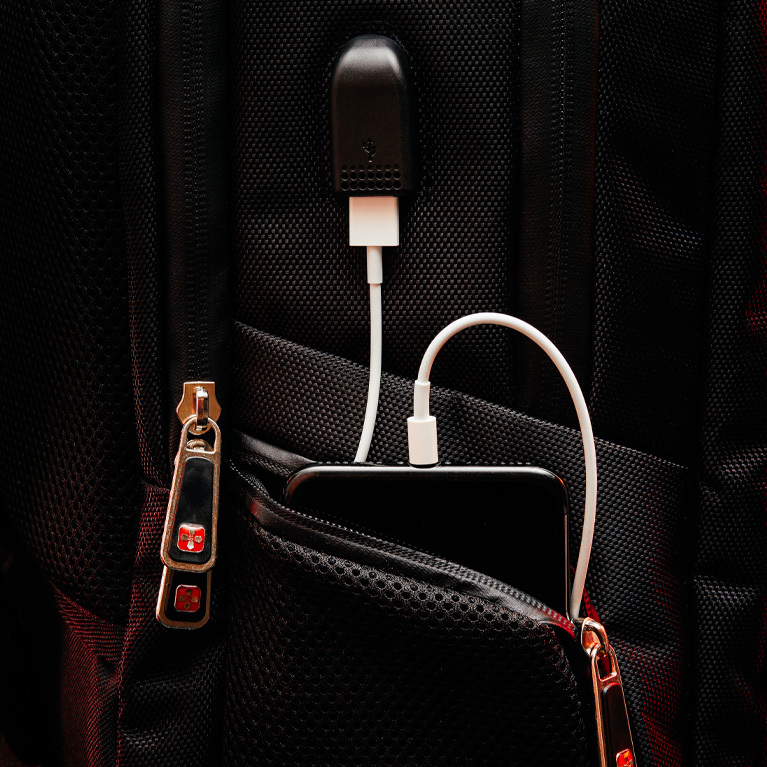 CHIP Laptoprucksack USB_Anschluss